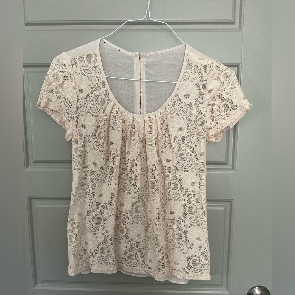 Cream Lace Front Top With Zipper